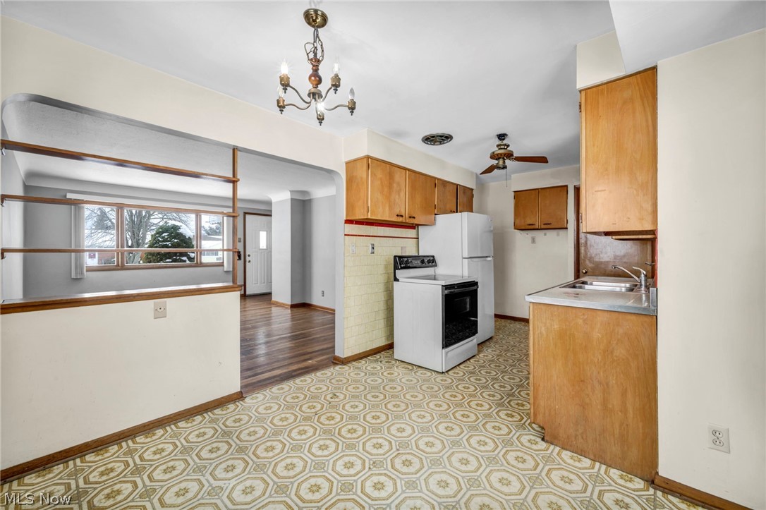 3323 Dellwood Drive