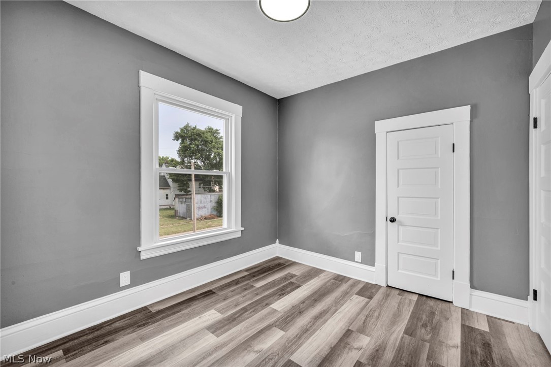 1009 W 10th Street
