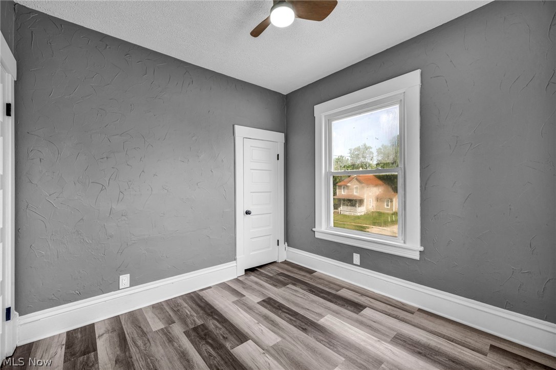 1009 W 10th Street