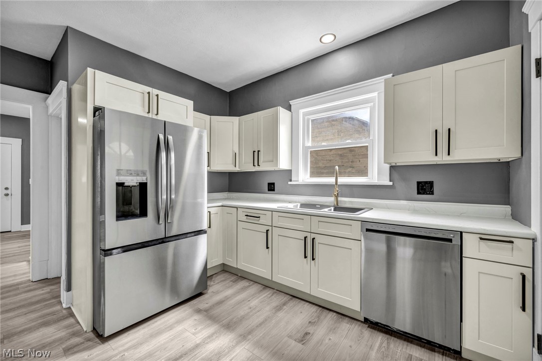 1009 W 10th Street