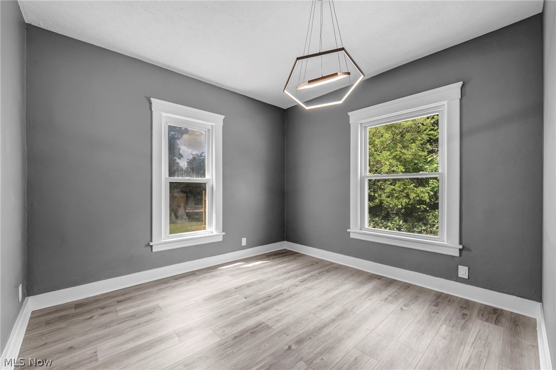 1009 W 10th Street