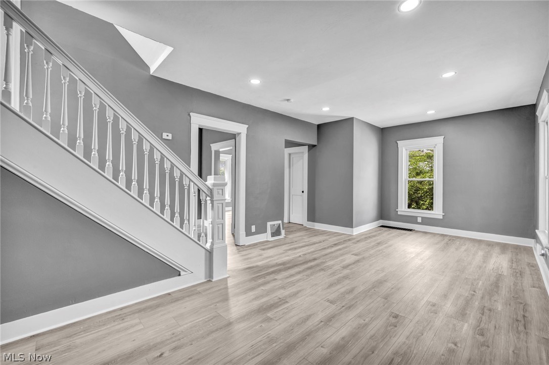 1009 W 10th Street