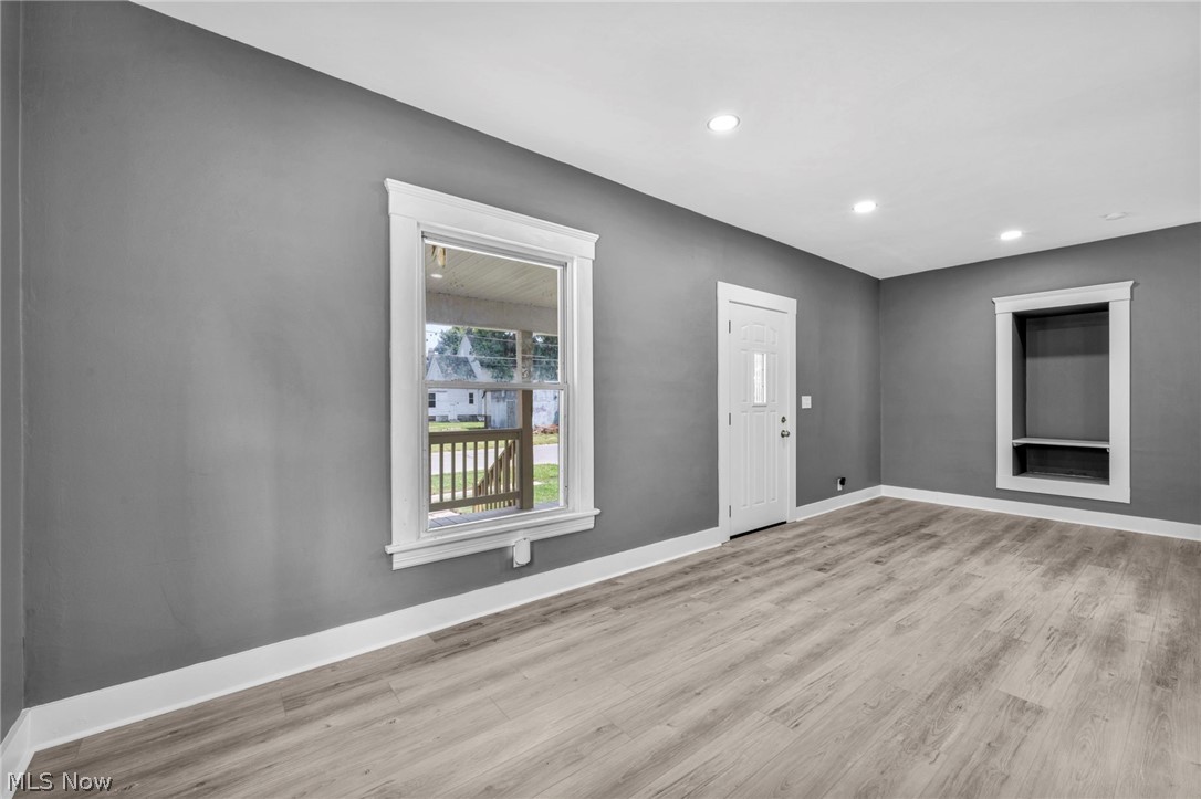 1009 W 10th Street