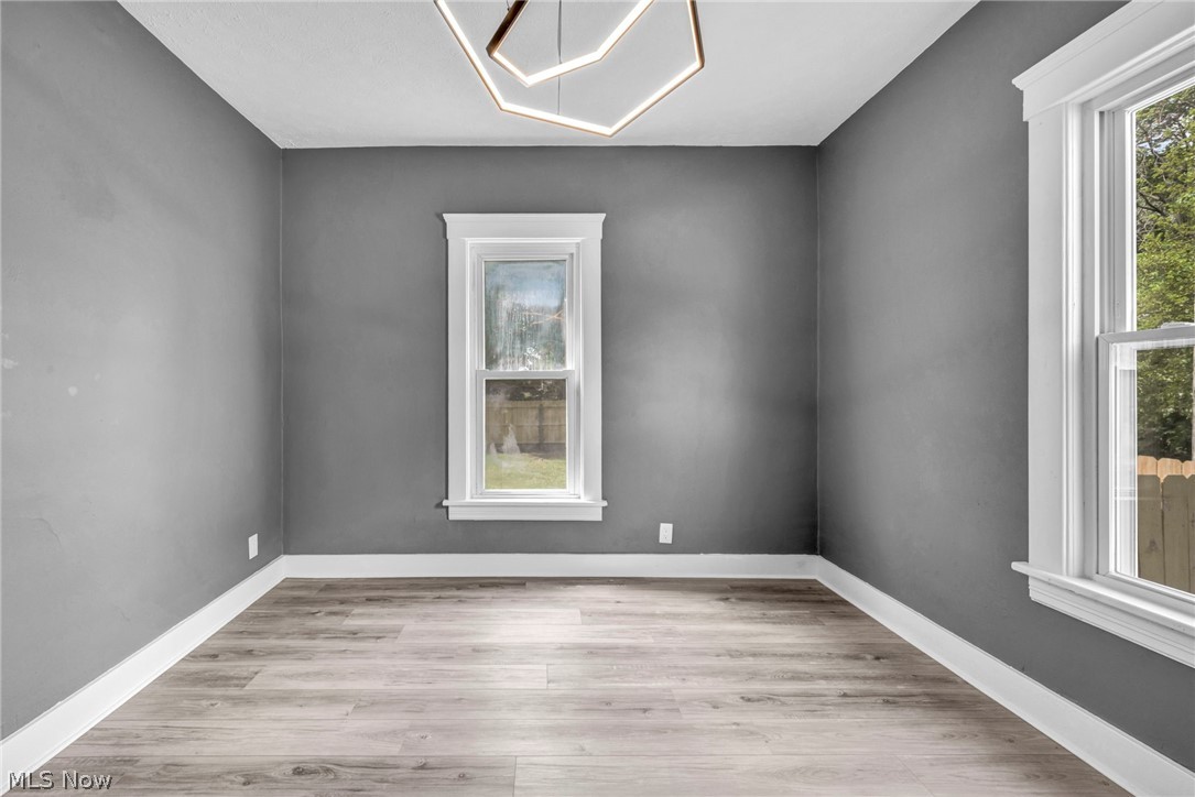 1009 W 10th Street