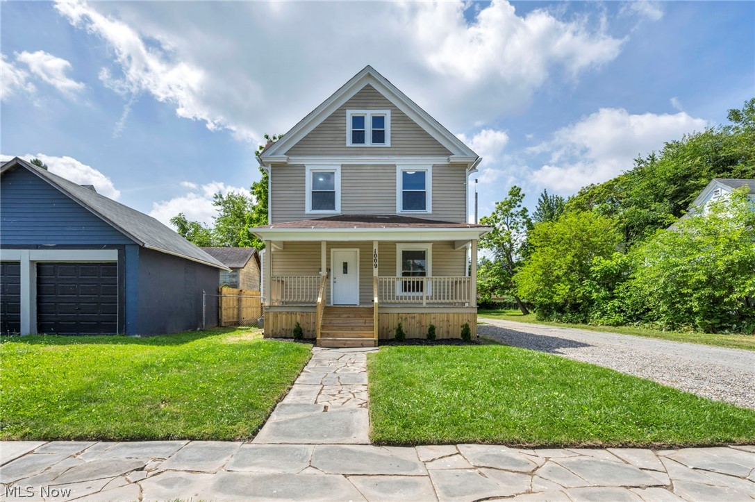 1009 W 10th Street