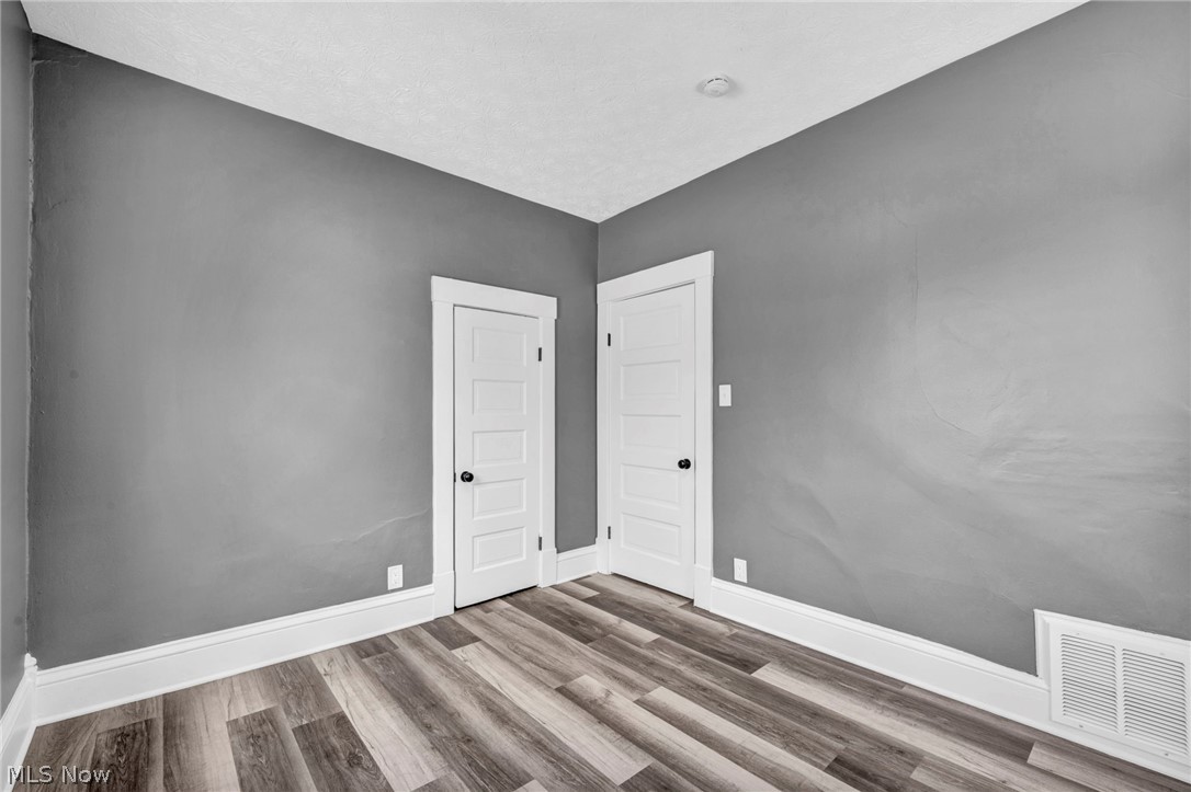 1009 W 10th Street