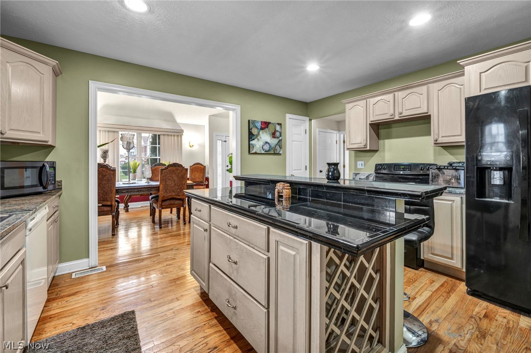 177 E 192nd Street