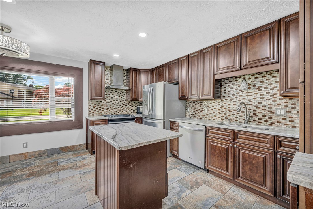28610 Lynhaven Drive