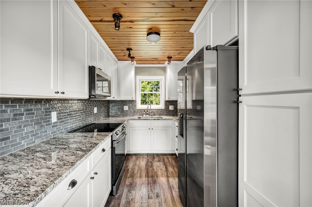 5166 Rolling Ridge Drive