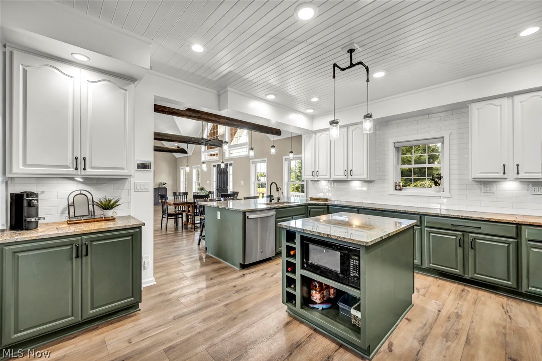 5166 Rolling Ridge Drive