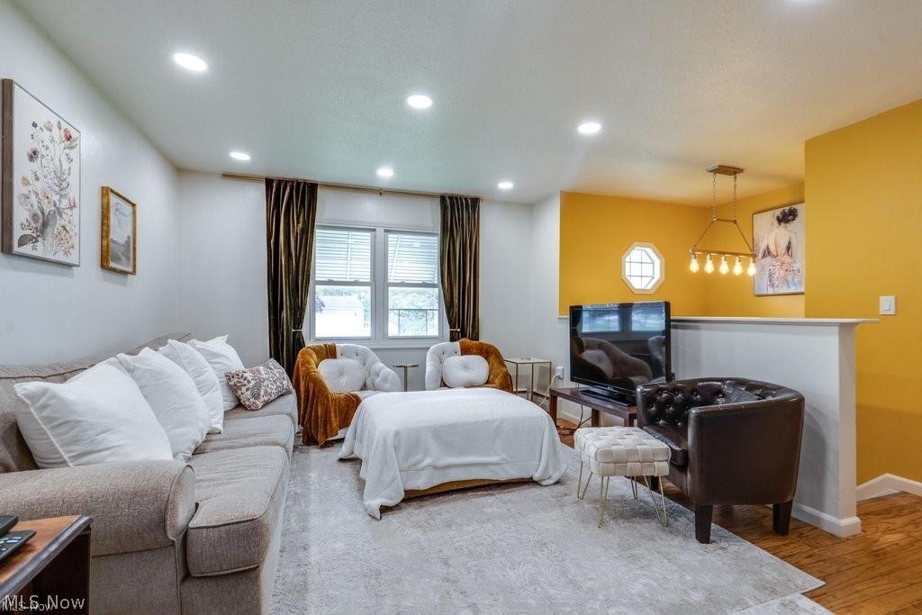 371 Washington Circle