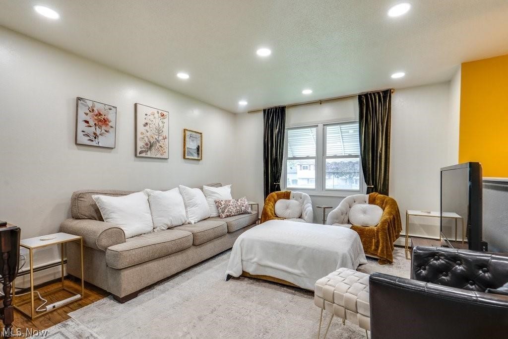 371 Washington Circle