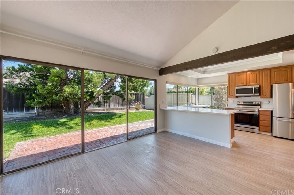 1724 Port Charles Place