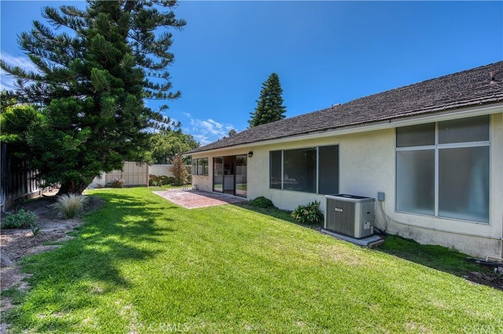 1724 Port Charles Place