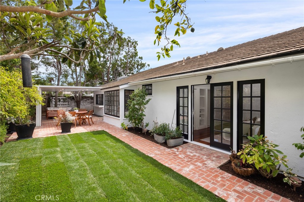 1866 Port Carlow Place