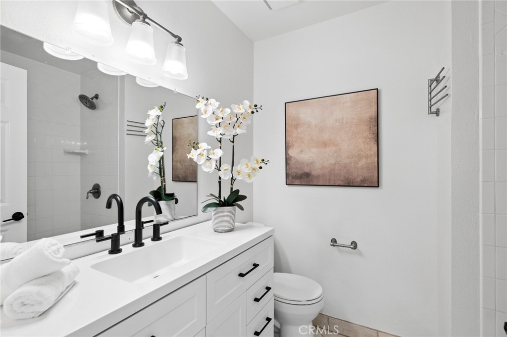 1866 Port Carlow Place