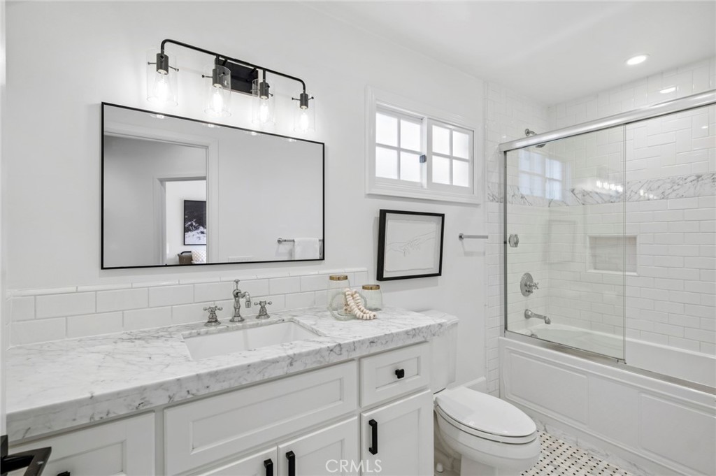 1845 1845 Port Westbourne