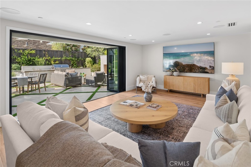 1963 Port Edward Place