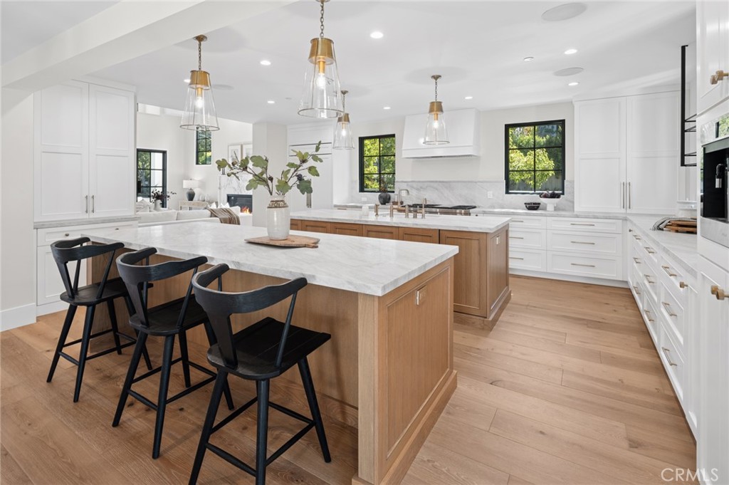 1963 Port Edward Place