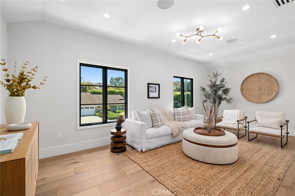 1963 Port Edward Place