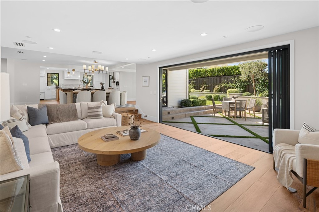 1963 Port Edward Place