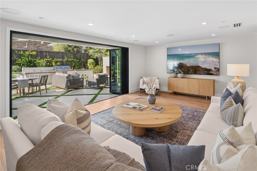 1963 Port Edward Place