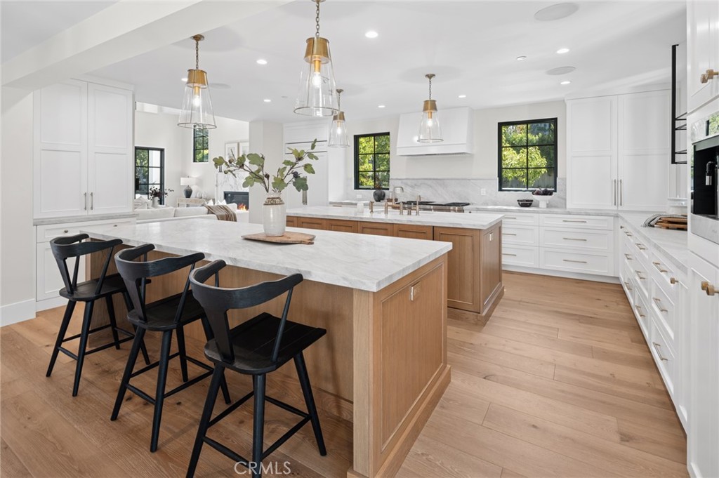 1963 Port Edward Place