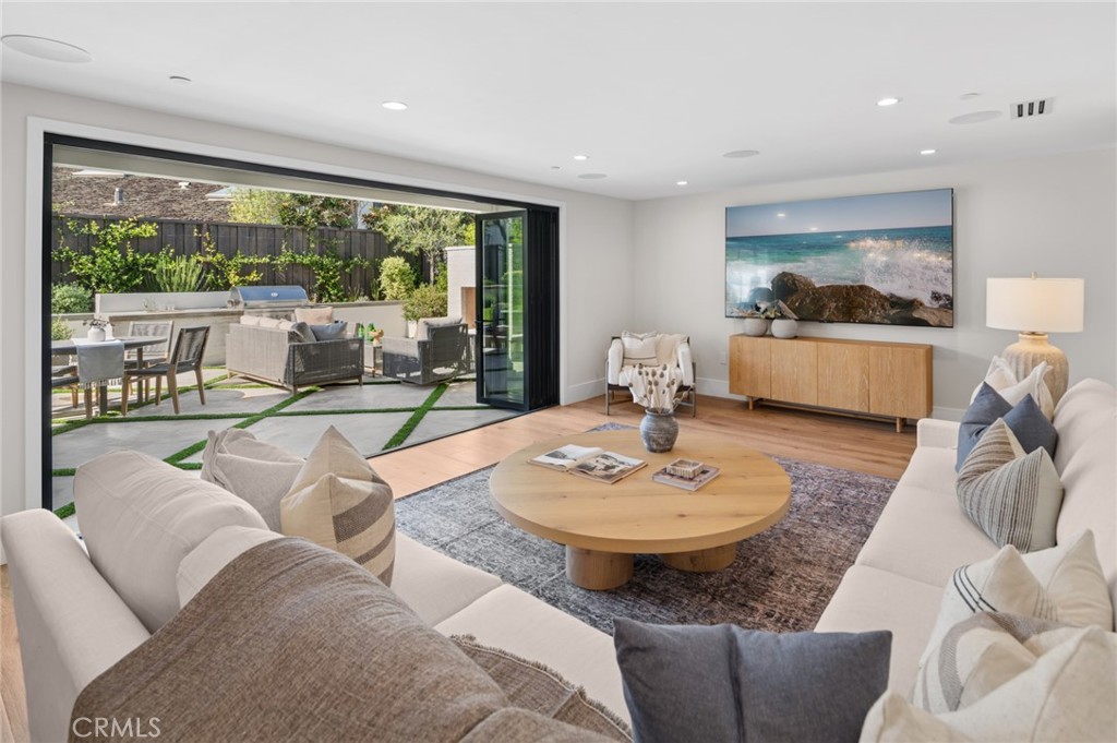 1963 Port Edward Place