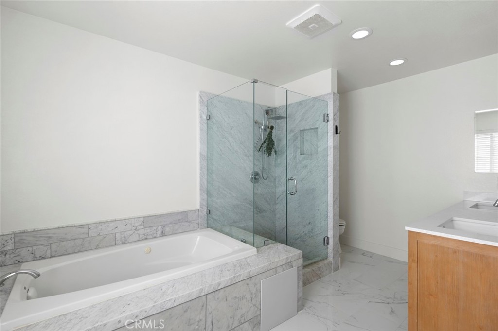 133 Cecil Place B