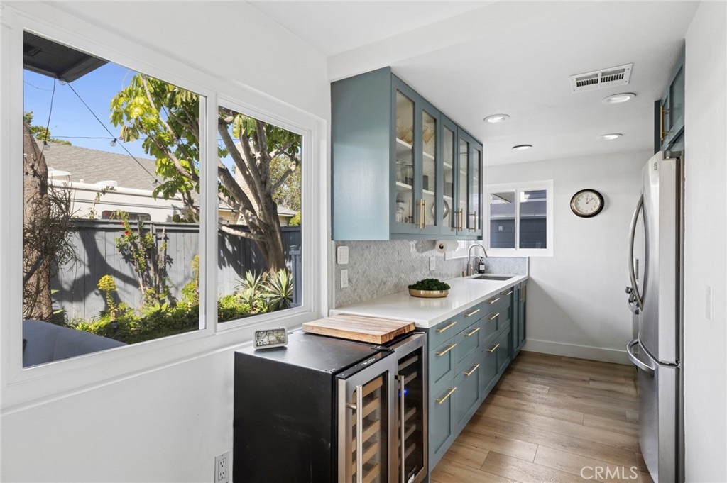 133 Cecil Place B