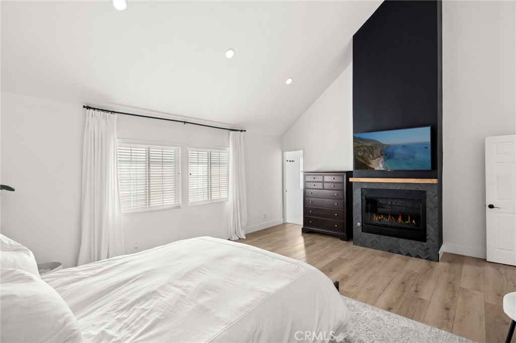 133 Cecil Place B