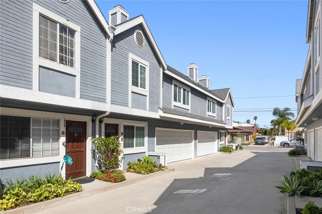 133 Cecil Place B