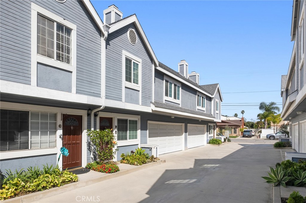 133 Cecil Place B