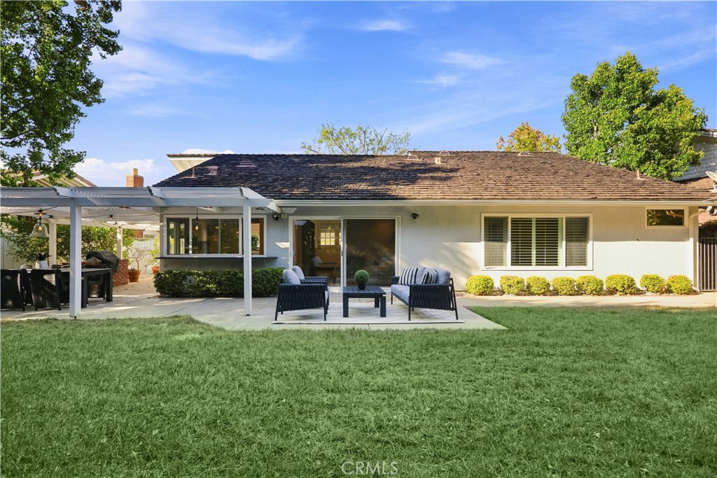 1844 Newport Hills E