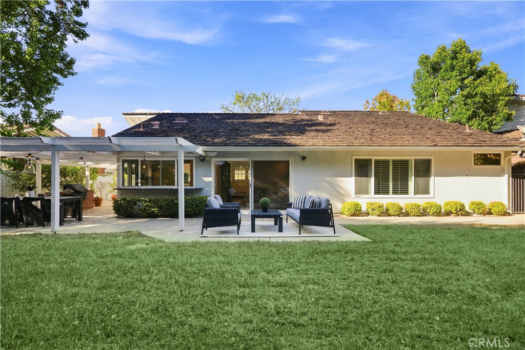 1844 Newport Hills E