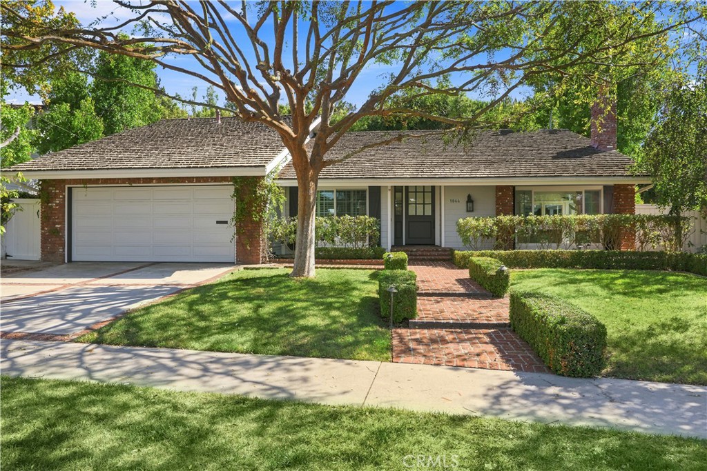 1844 Newport Hills E