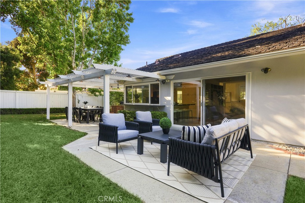 1844 Newport Hills E