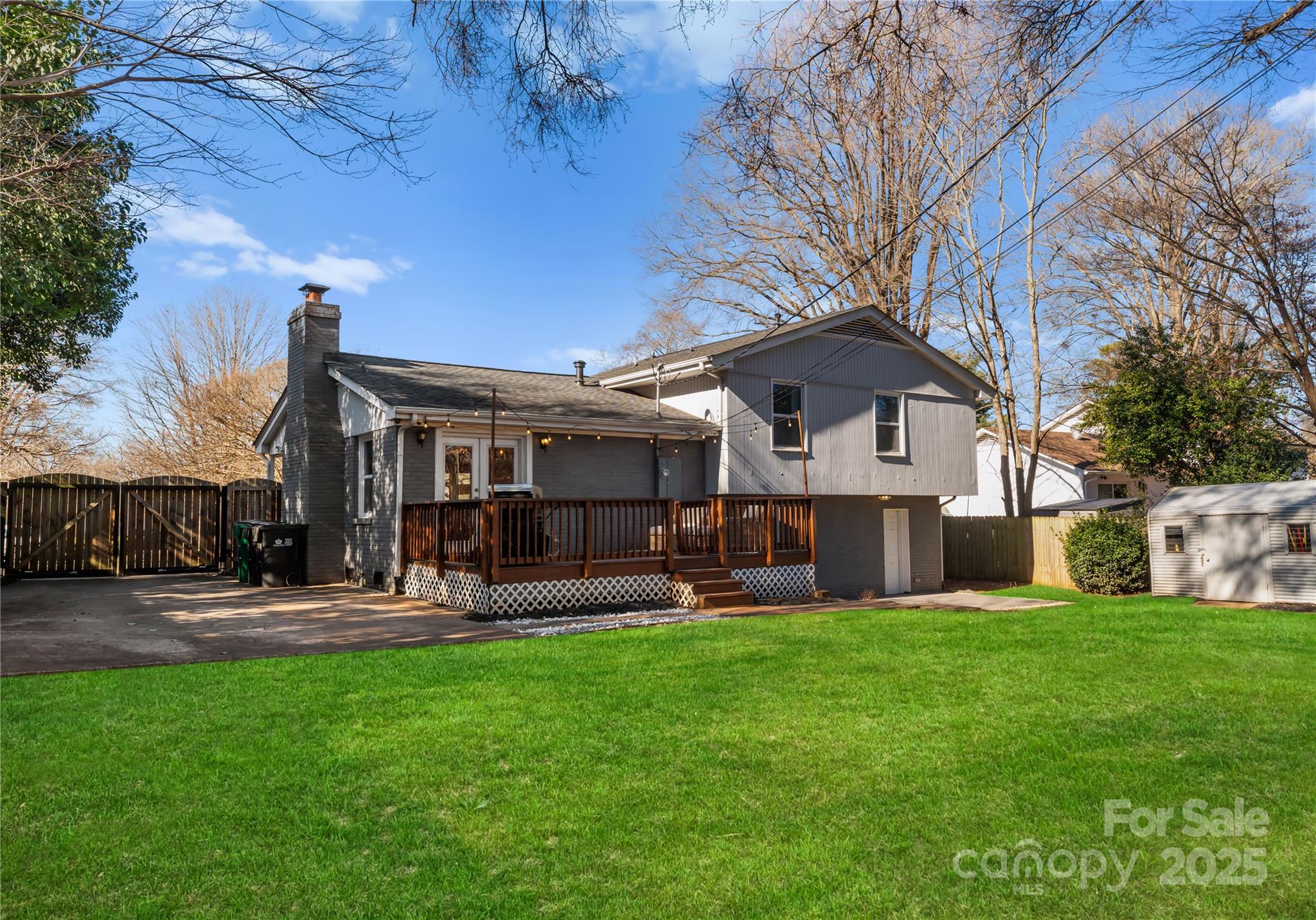 4554 Crestmont Drive