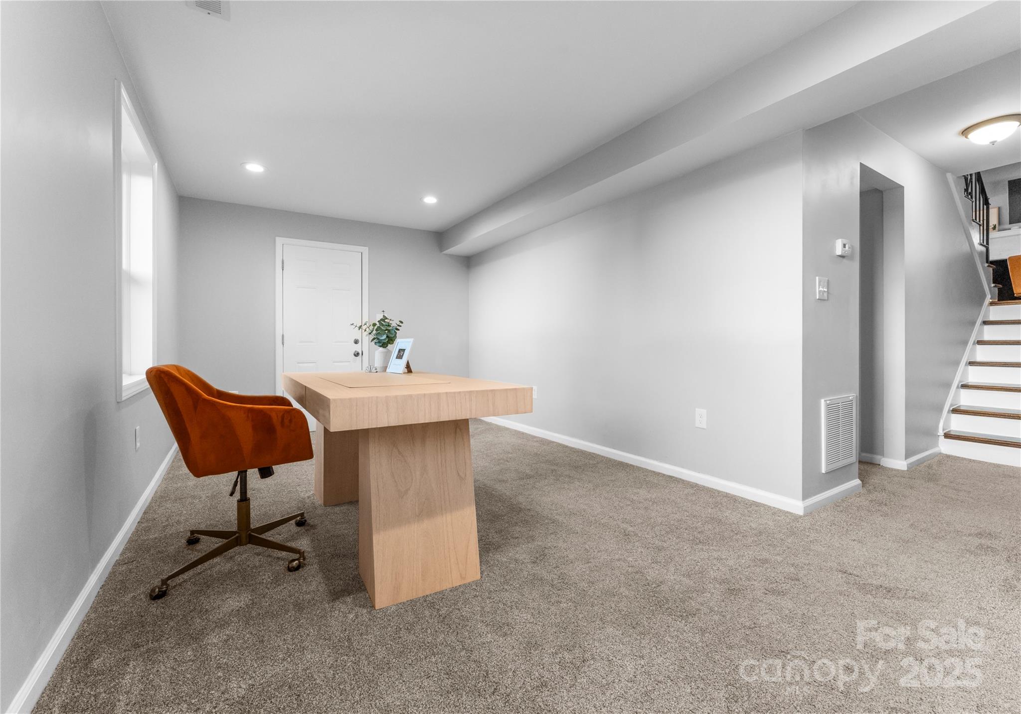4554 Crestmont Drive