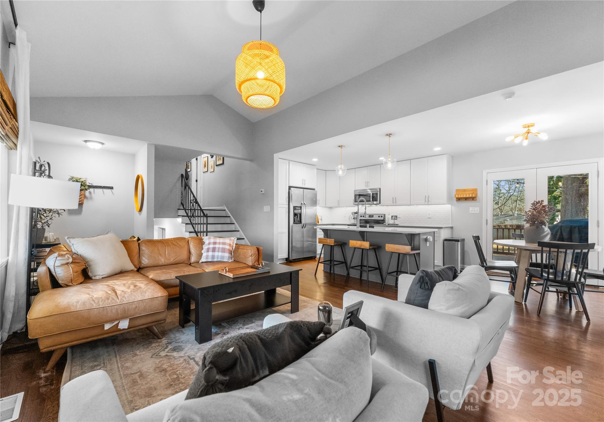 4554 Crestmont Drive