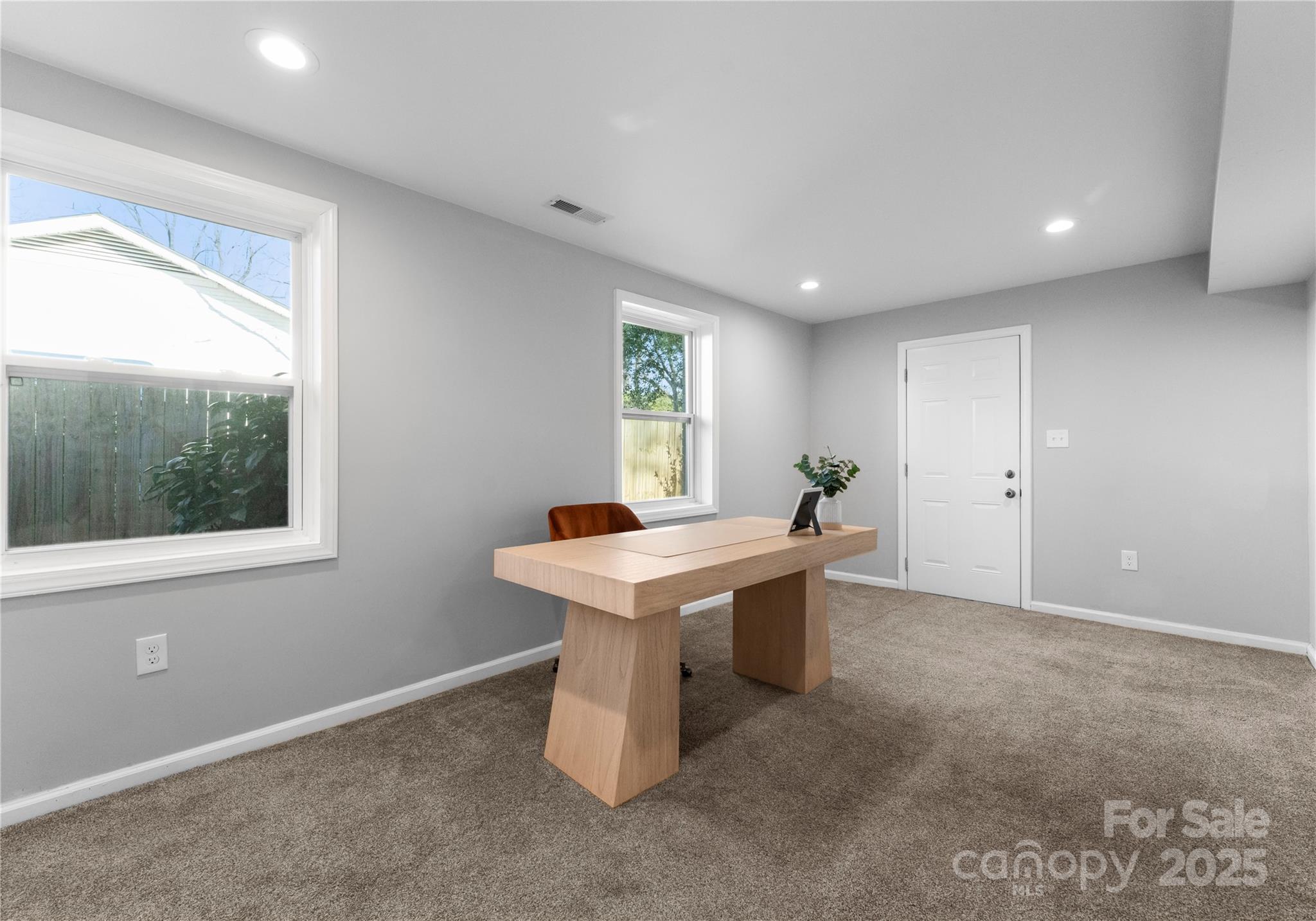 4554 Crestmont Drive