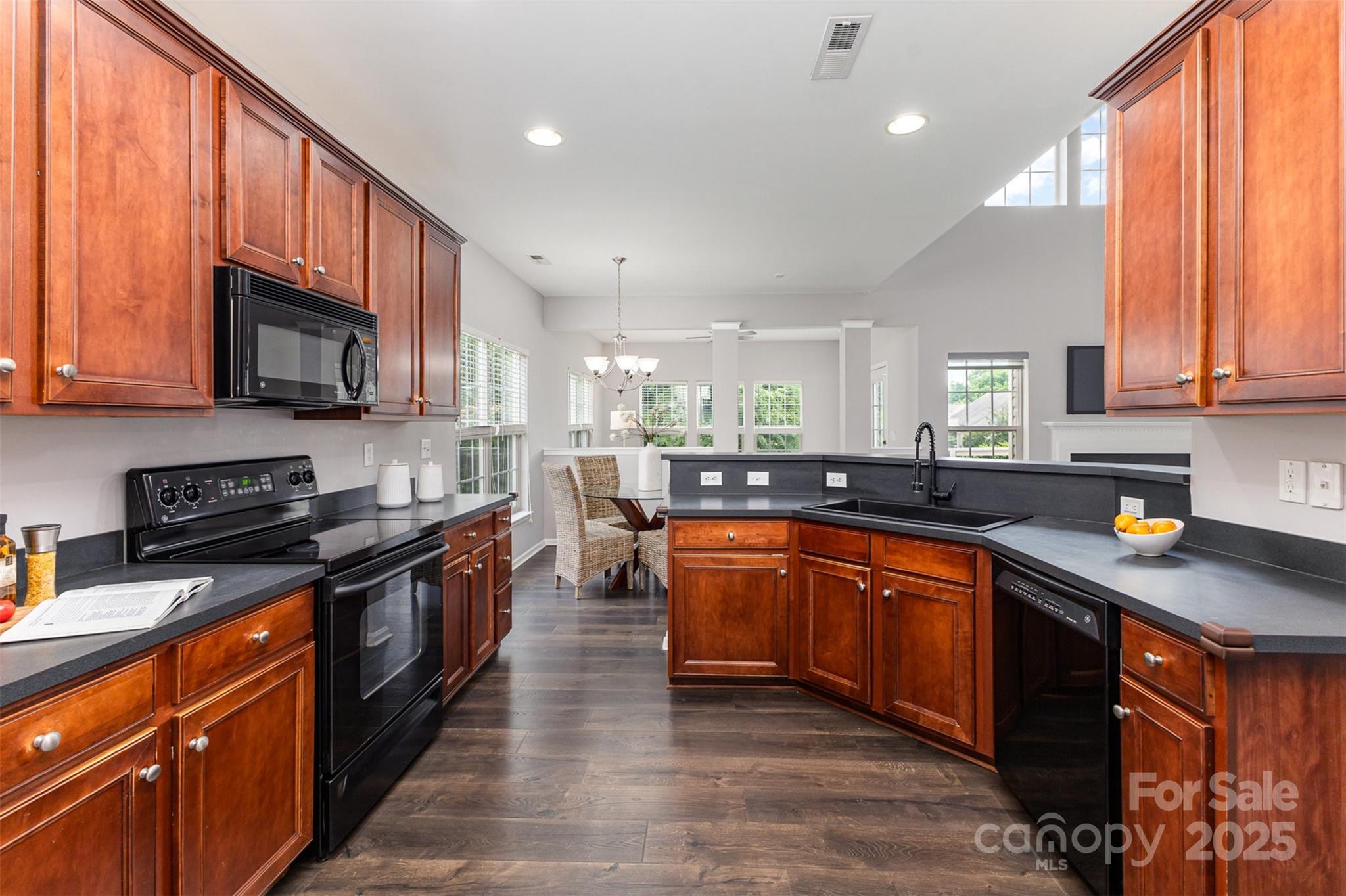 10198 Tintinhull Drive