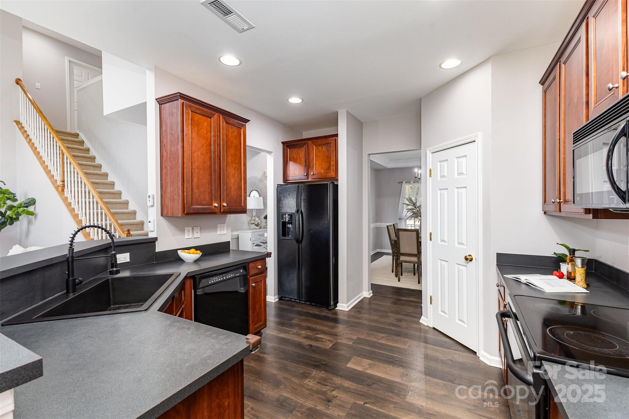 10198 Tintinhull Drive