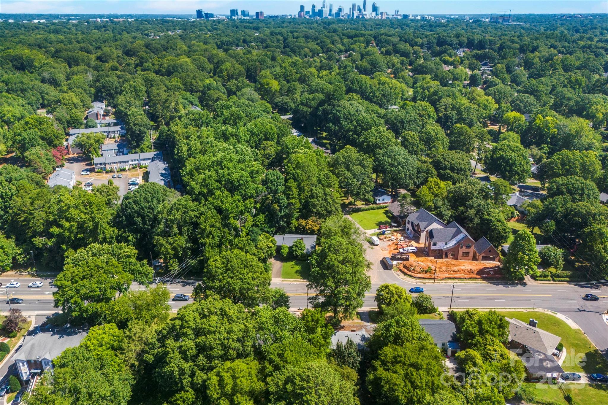 1126 E Woodlawn Road