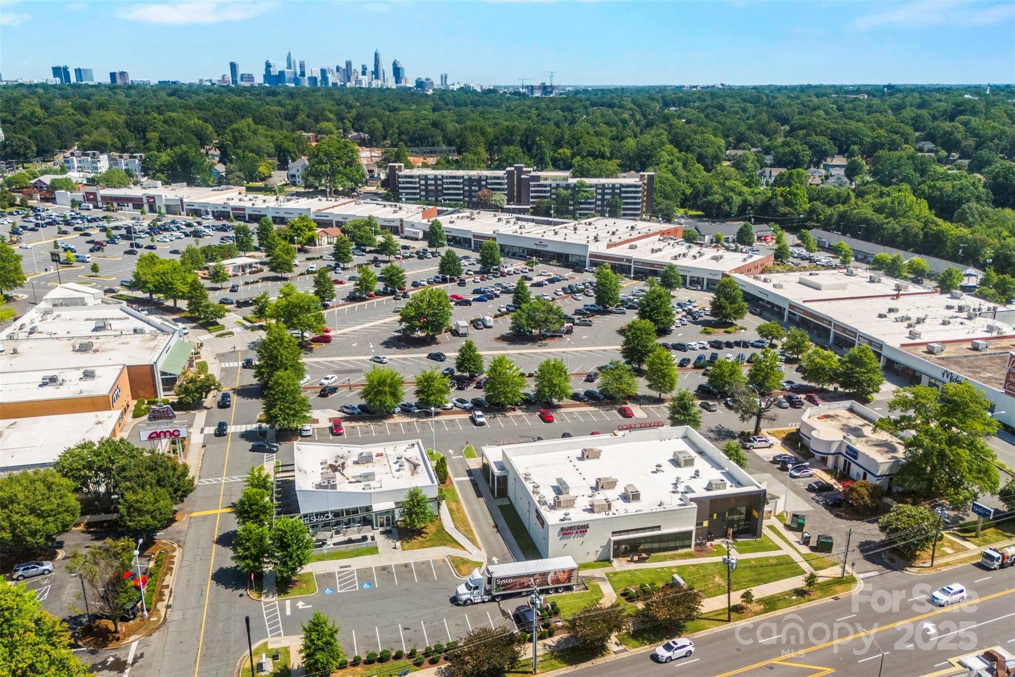 1126 E Woodlawn Road