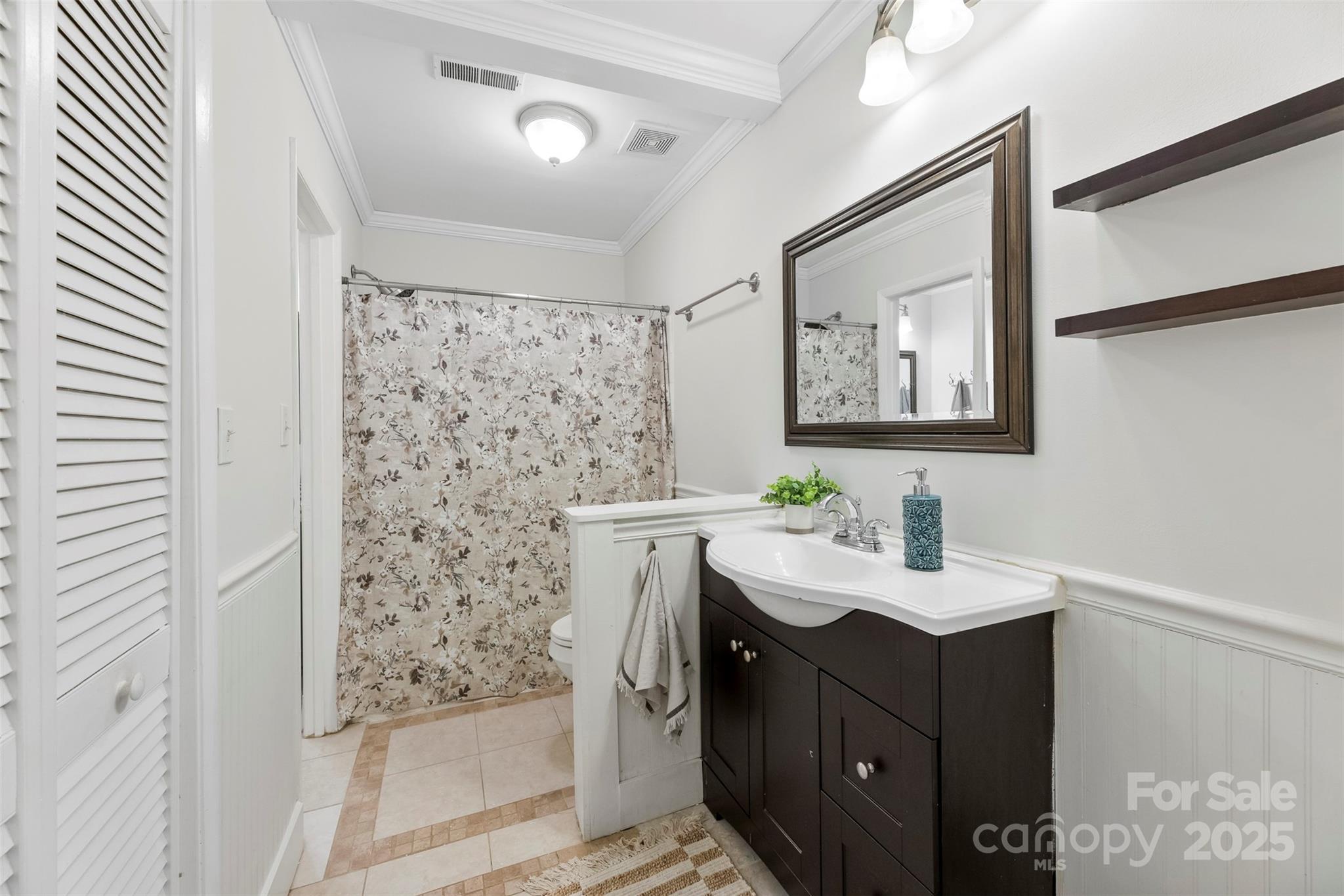 4040 Ivystone Court Unit: B