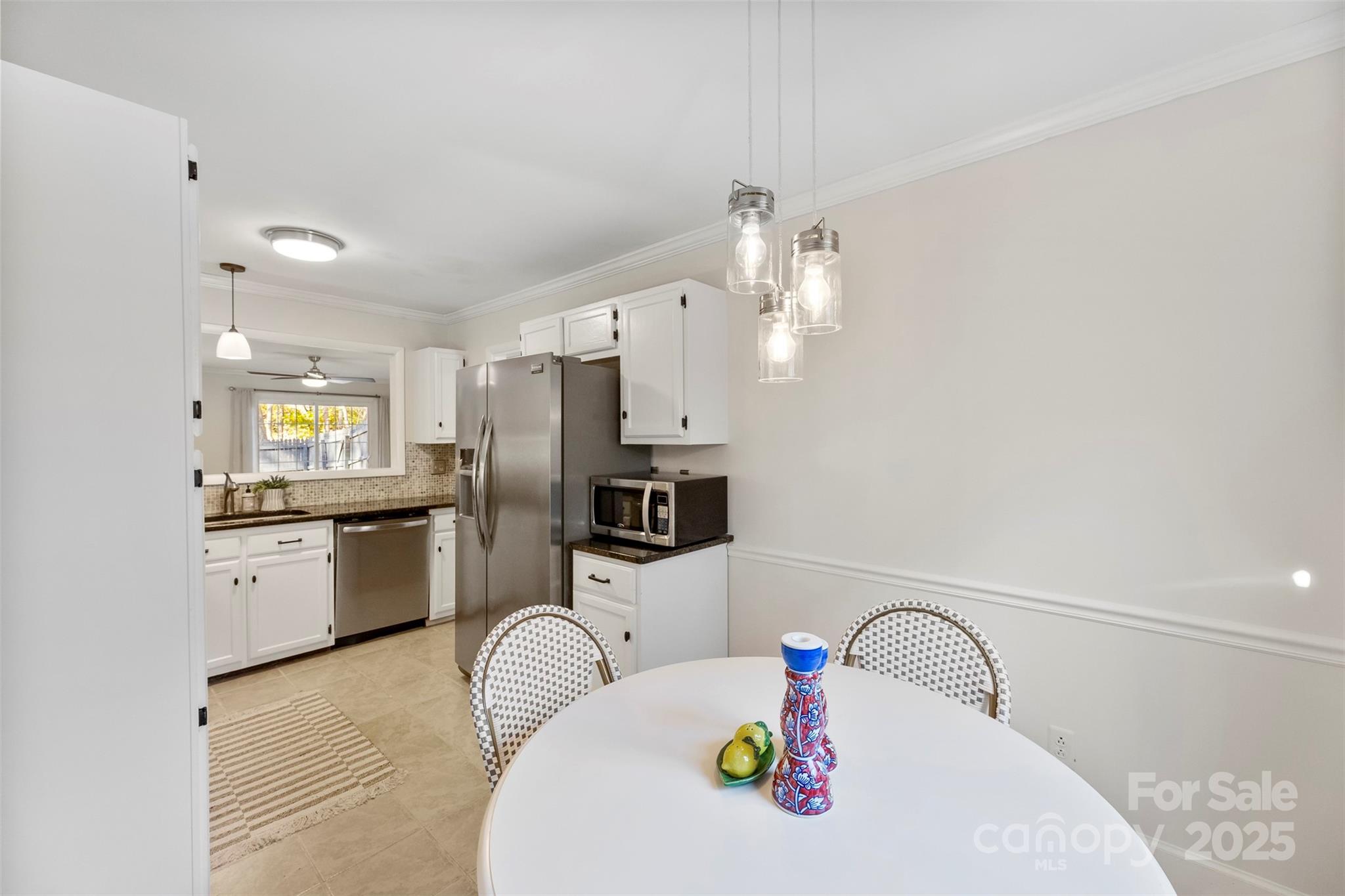 4040 Ivystone Court Unit: B