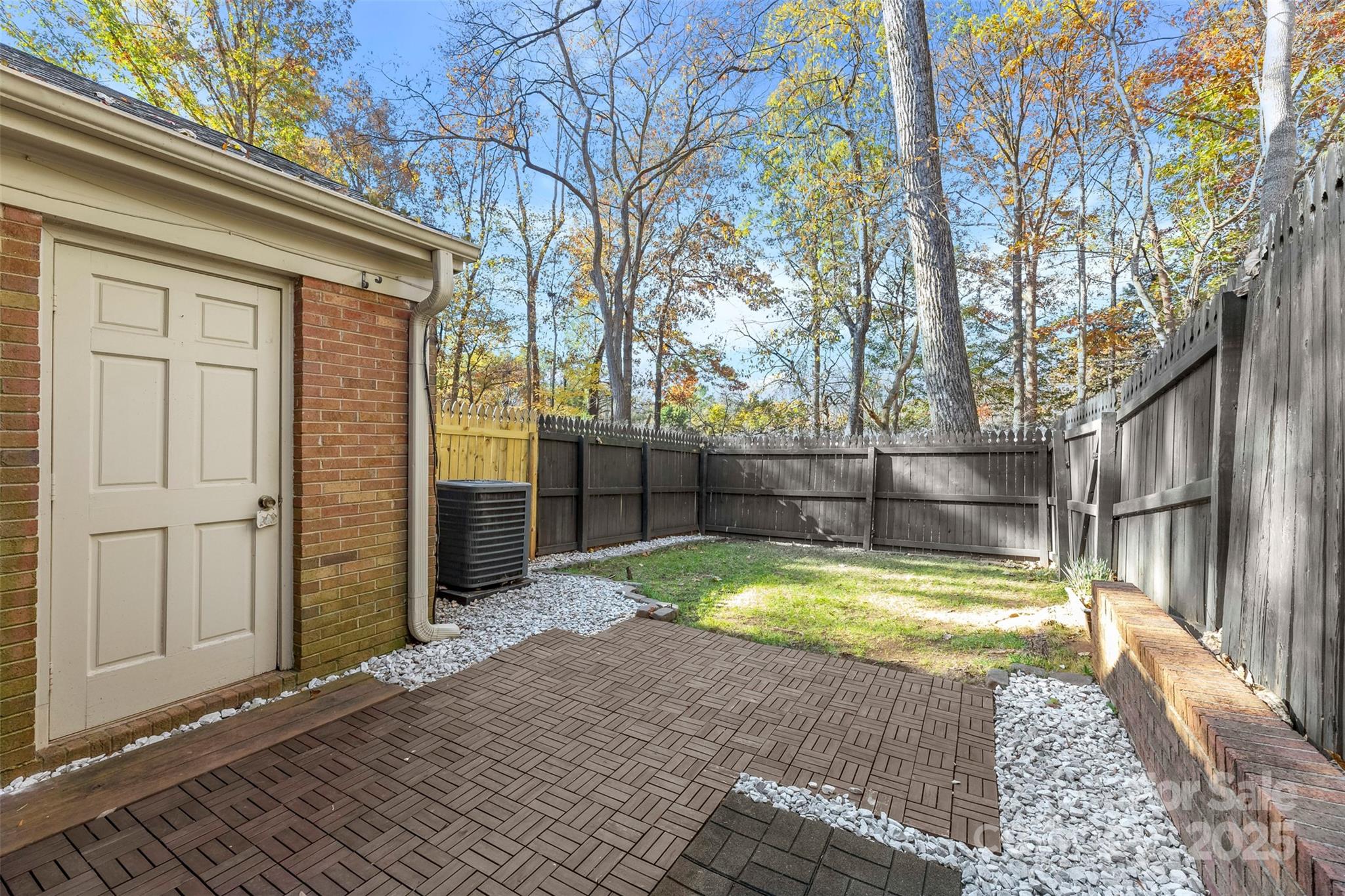 4040 Ivystone Court Unit: B