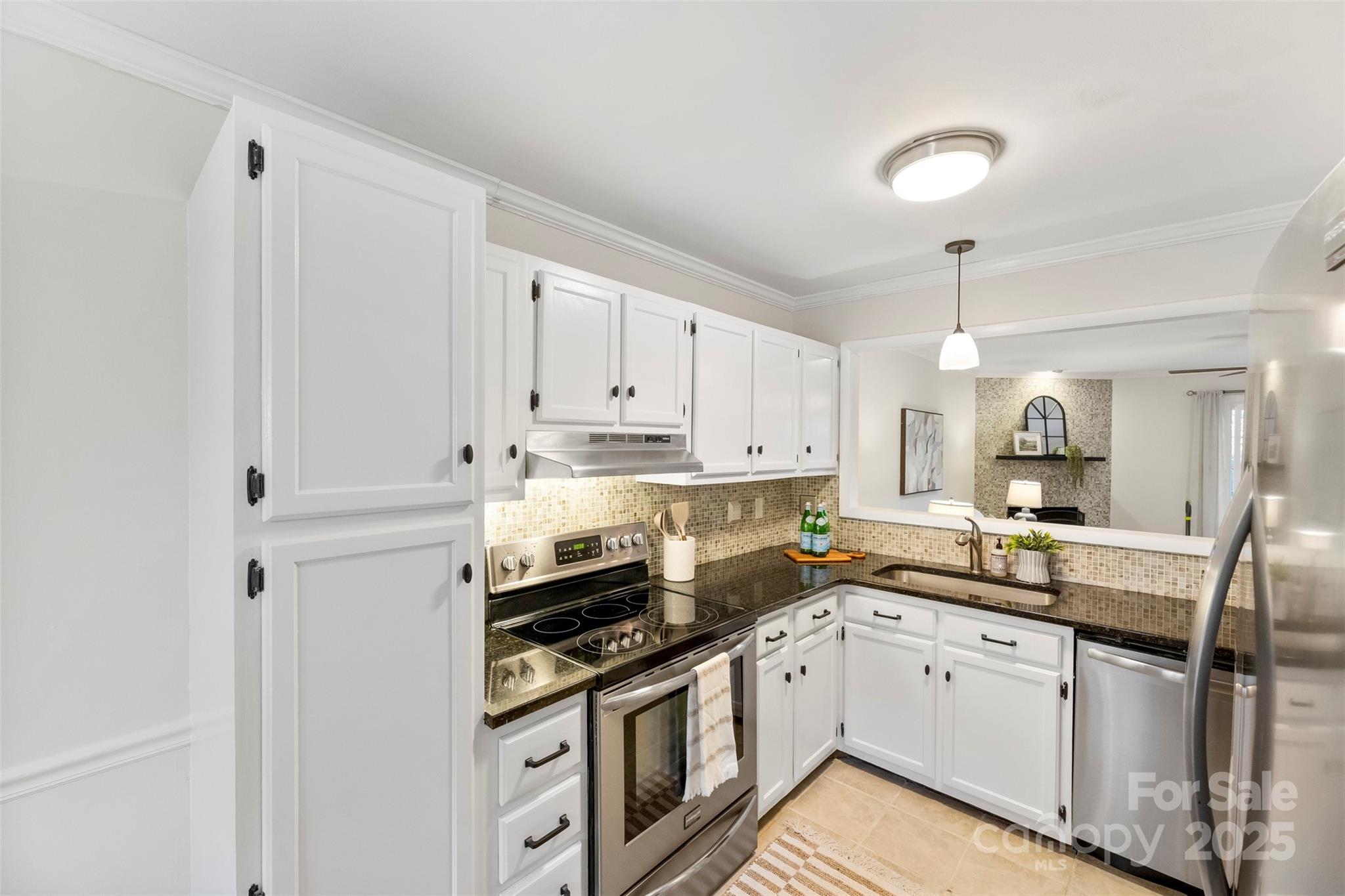 4040 Ivystone Court Unit: B