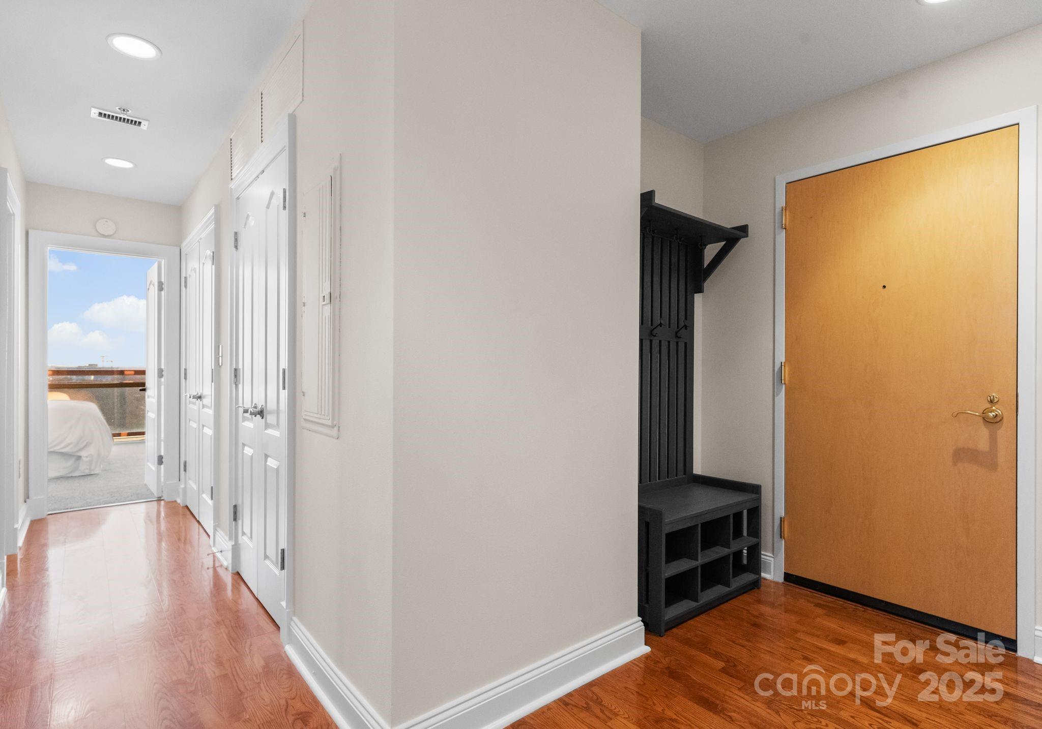 315 Arlington Avenue Unit: 1601